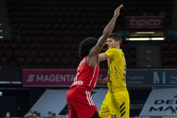 脱颖而出 脱颖而出